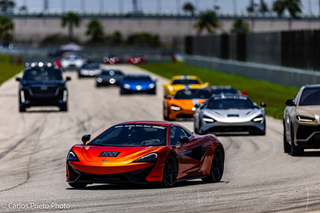 FARA USA Sunset 500 exotics on the track